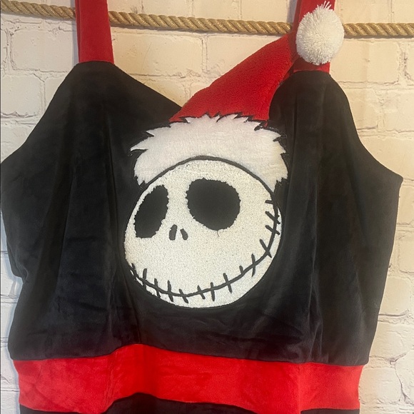 XXXL (21) The Nightmare Before Christmas Black & Red Jack Jumpsuit NWT Santa hat - Picture 3 of 7